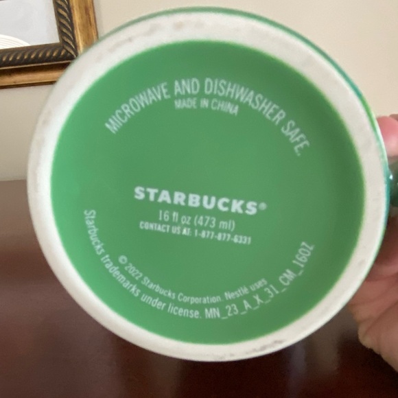 Starbucks Green Swirl Tall Coffee Mug 2022 16 Oz - Picture 4 of 7